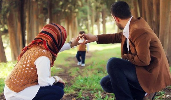 Ayətullah Xamenei cənablarının ailə qurmaq barədə tövsiyələri