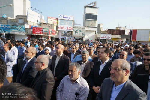 İranın onlarla şəhərində yüzminlər fitnəkarlarlara etirazlar üçün meydanlara çıxdı