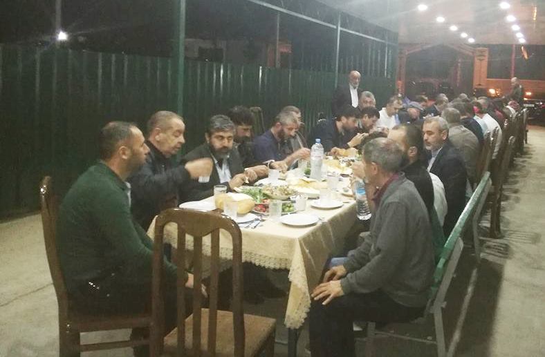 Seyidlər ziyarətgahında iftar süfrəsi təşkil olundu (Foto)