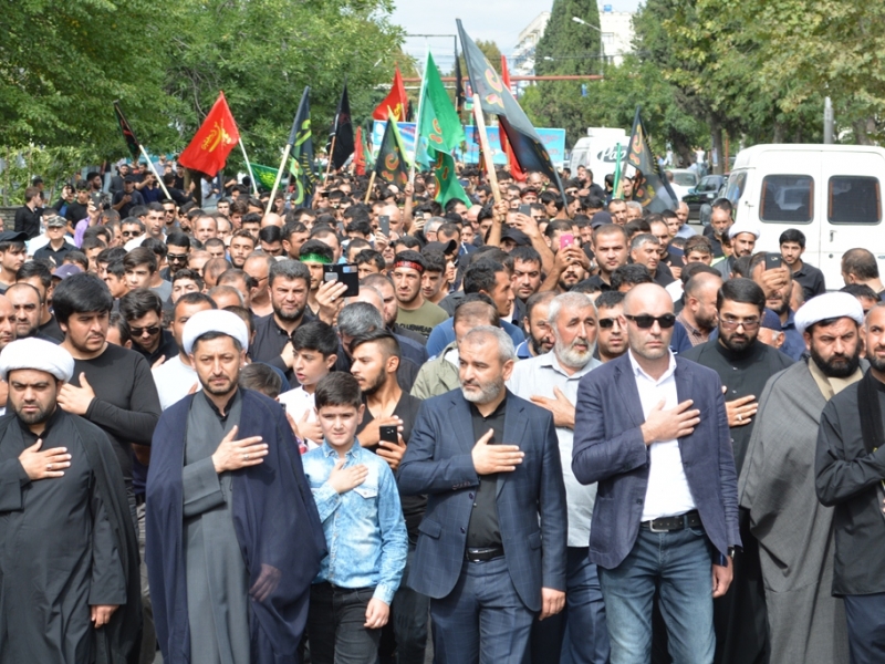 İzdihamlı "Tasua" yürüşü keçirildi (Foto)