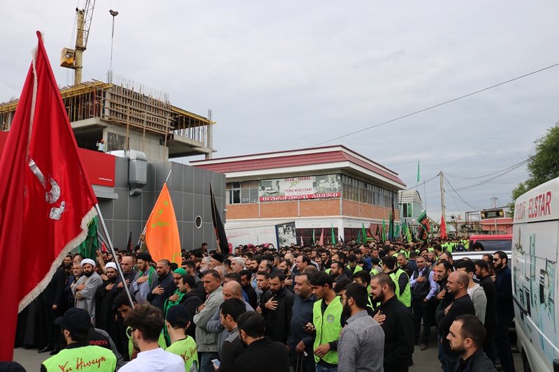 İzdihamlı "Tasua" yürüşü keçirildi (Foto)