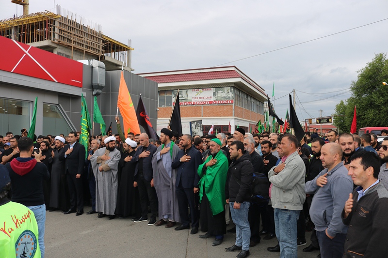 İzdihamlı "Tasua" yürüşü keçirildi (Foto)