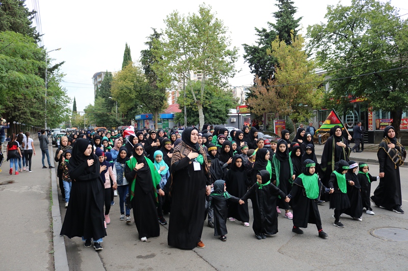 İzdihamlı "Tasua" yürüşü keçirildi (Foto)