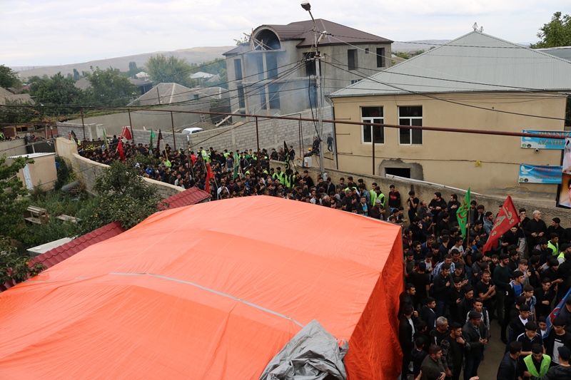 İzdihamlı "Tasua" yürüşü keçirildi (Foto)