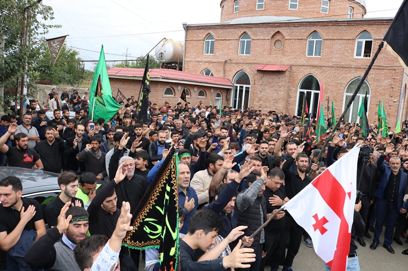 İzdihamlı "Tasua" yürüşü keçirildi (Foto)