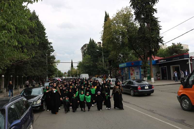 İzdihamlı "Tasua" yürüşü keçirildi (Foto)