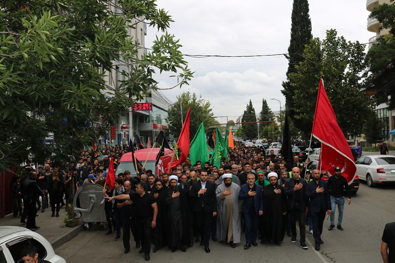 İzdihamlı "Tasua" yürüşü keçirildi (Foto)