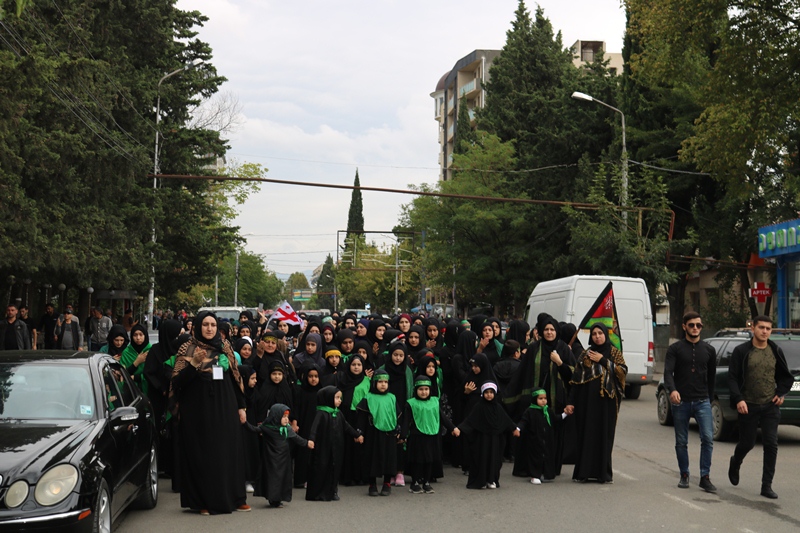 İzdihamlı "Tasua" yürüşü keçirildi (Foto)