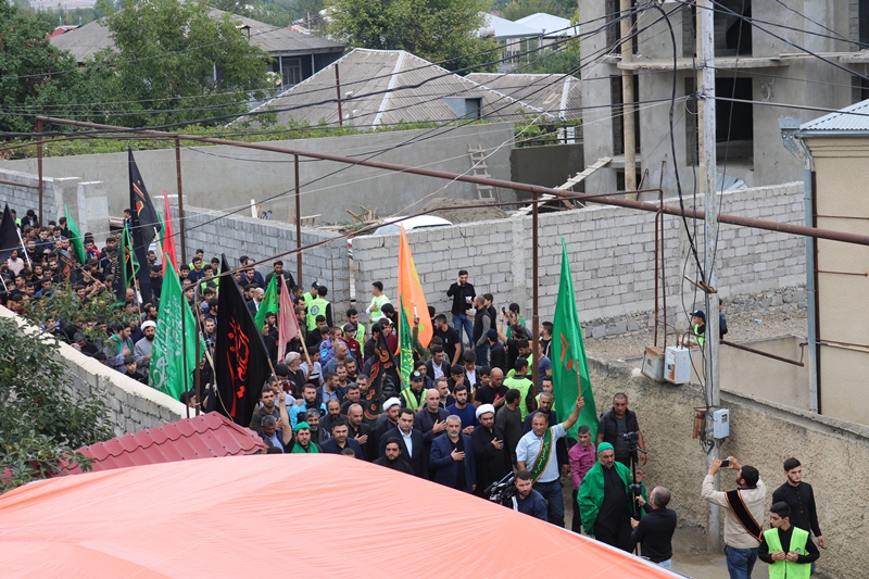 İzdihamlı "Tasua" yürüşü keçirildi (Foto)