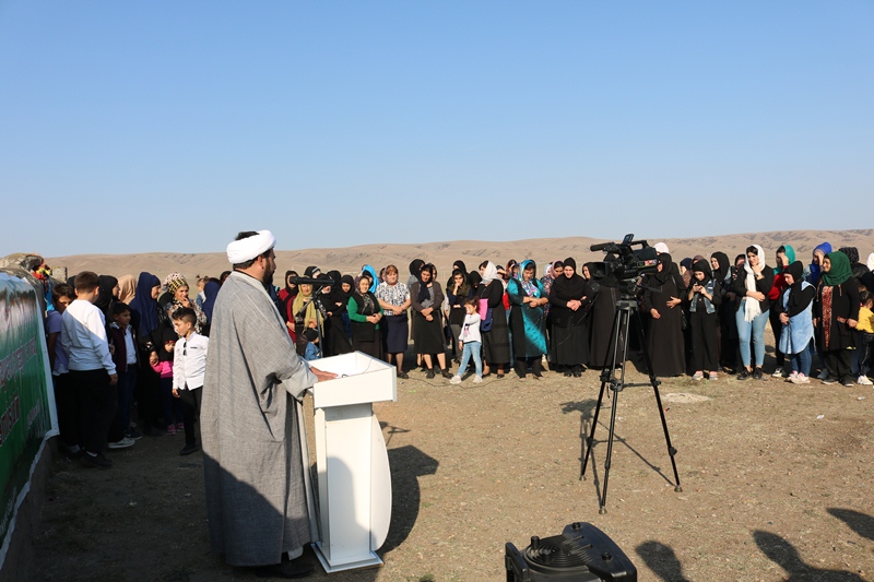 Peyğəmbərin (s) səhabəsi Hz.Qeysin (r.ə) ziyarətgahında əza mərasimi (Foto)