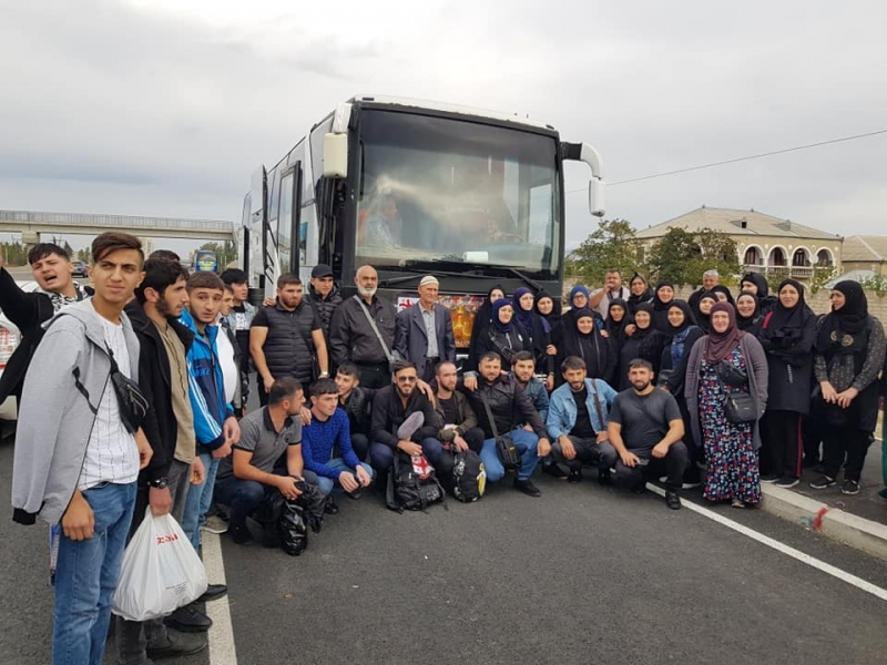 Gürcüstandan 200 nəfərdən çox İmam Hüseyn (ə) aşiqi eşq səfərinə yola düşdülər (Foto)