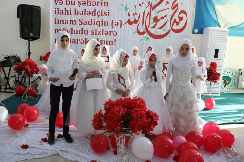 Tələbələrin, onların valideyinlərinin və müəllimlərinin iştirakı ilə tədbir keçirildi (Foto)