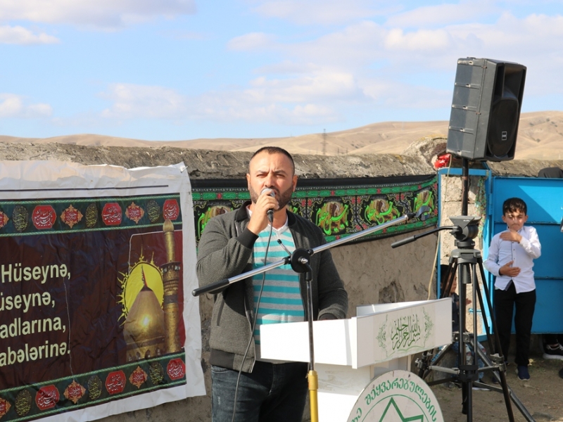 Peyğəmbərin (s) səhabəsi Hz.Qeysin (r.ə) ziyarətgahında Ərbəin mərasimi... (Foto)