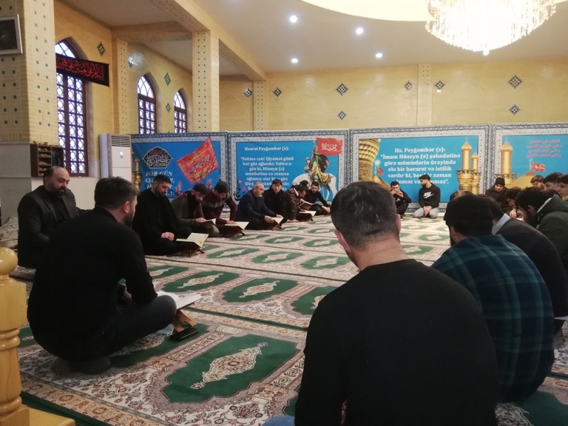 Marneuli İmam Hüseyn (ə) adına olan məsciddə Quran və əza mərasimi keçirilib (Foto)