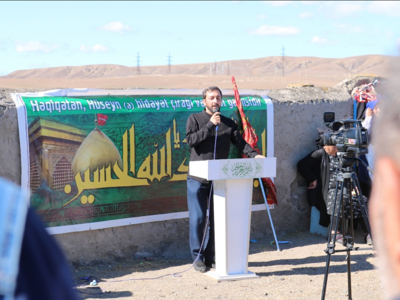 Peyğəmbərin (s) səhabəsinin ziyarətgahında Ərbəin mərasimi (Foto)