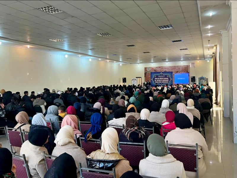 Marneulidə "Həzrəti Fatimeyi-Zəhranın (s.ə) şəxsiyyət və məqamı" mövzusunda seminar keçirildi (Foto)