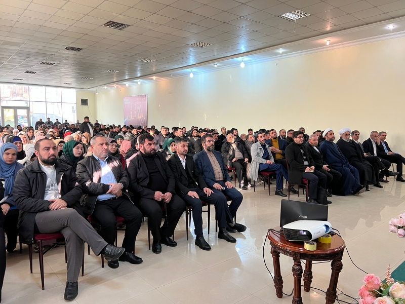 Marneulidə "Həzrəti Fatimeyi-Zəhranın (s.ə) şəxsiyyət və məqamı" mövzusunda seminar keçirildi (Foto)