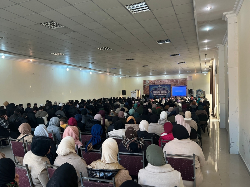 Marneulidə "Həzrəti Fatimeyi-Zəhranın (s.ə) şəxsiyyət və məqamı" mövzusunda seminar keçirildi (Foto)