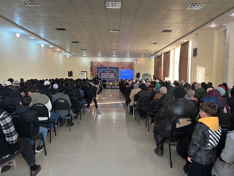 Marneulidə "Həzrəti Fatimeyi-Zəhranın (s.ə) şəxsiyyət və məqamı" mövzusunda seminar keçirildi (Foto)