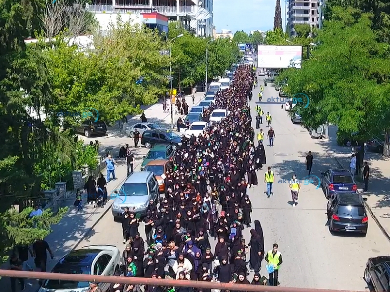 Gürcüstanda izdihamlı "Tasua" yürüşü keçirildi (Foto)