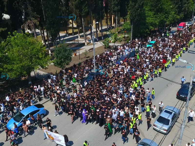 Gürcüstanda izdihamlı "Tasua" yürüşü keçirildi (Foto)